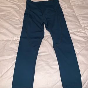 Zyia Blue Pocket Light n Tight Hi-Rise Capris